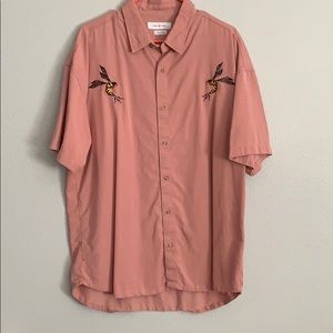 Men’s pink UO bee button up